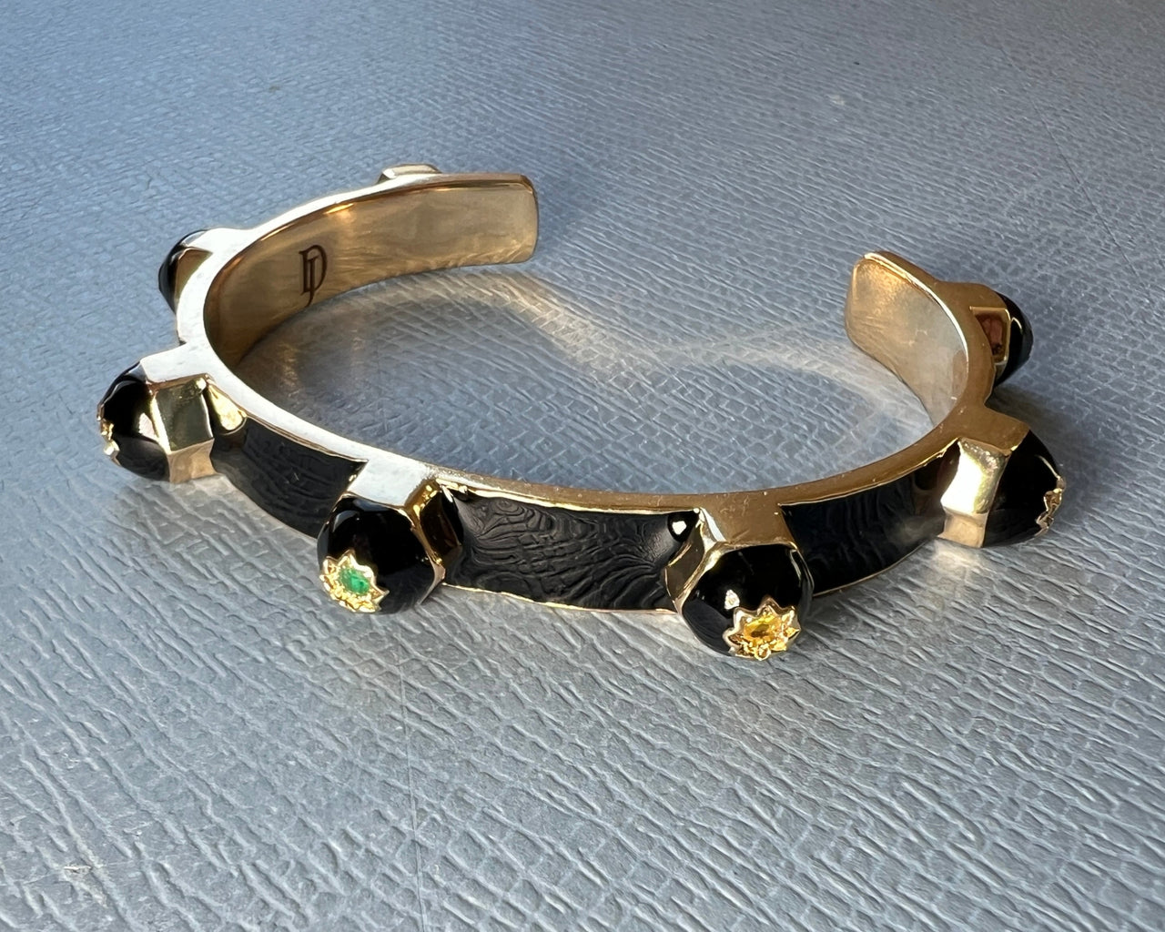Chakra Stud Bangle Black Enamel