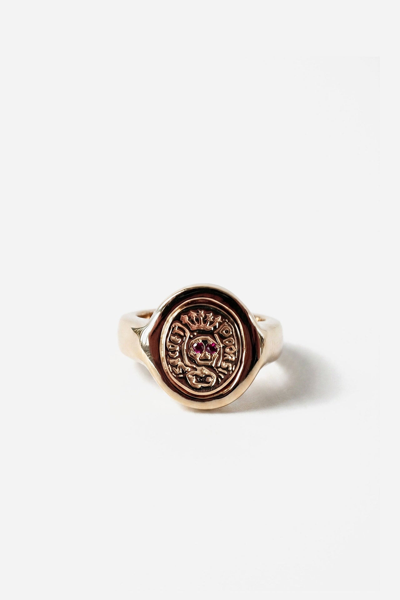 Crest Signet Skull Ring Ruby Gold
